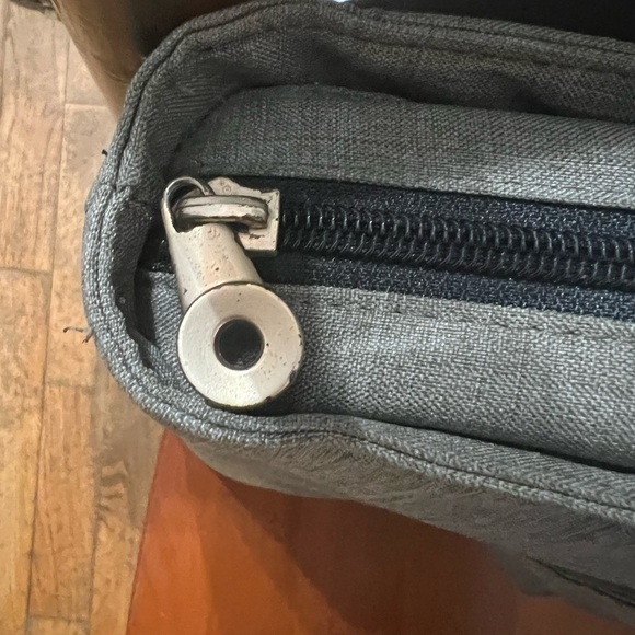Laptop Bag 13” X 17” EUC *Like New * - Picture 4 of 11